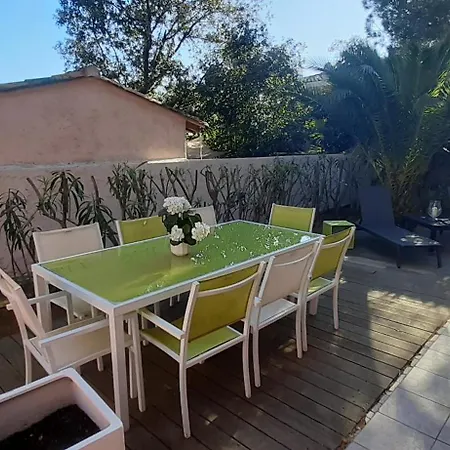 Clementine - Gai Et Familial, Climatise, Rc De Maison, A 80m De La - Boulouris-sur-mer *