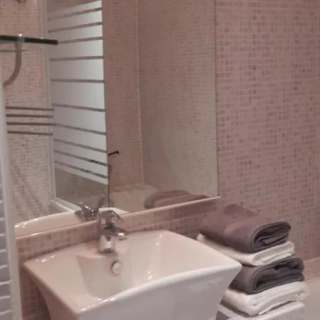 Clementine - Gai Et Familial, Climatise, Rc De Maison, A 80m De La - Boulouris-sur-mer Apartment Saint-Raphael (Var)