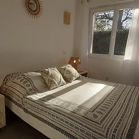 Clementine - Gai Et Familial, Climatise, Rc De Maison, A 80m De La - Boulouris-sur-mer