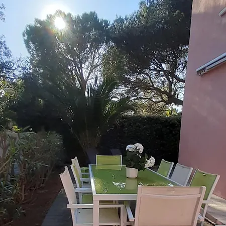 Clementine - Gai Et Familial, Climatise, Rc De Maison, A 80m De La - Boulouris-sur-mer * Saint-Raphael (Var)