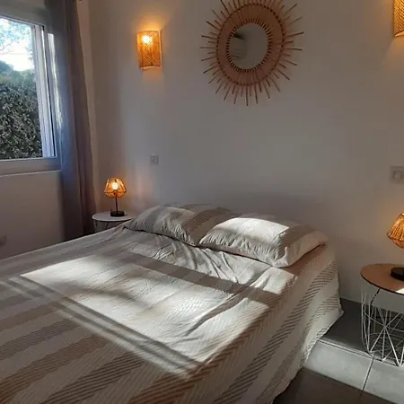 Clementine - Gai Et Familial, Climatise, Rc De Maison, A 80m De La - Boulouris-sur-mer *