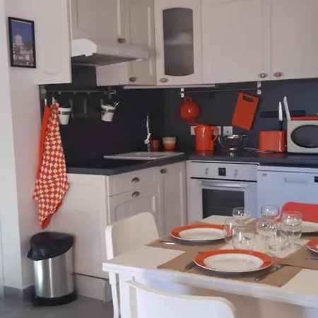 Clementine - Gai Et Familial, Climatise, Rc De Maison, A 80m De La - Boulouris-sur-mer Apartment Saint-Raphael (Var)